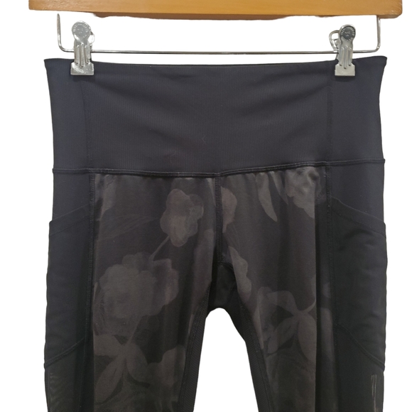 Lululemon Seek The Heat Crop 23” Black Inky Floral Soot Mesh Size 8 Leggings - Picture 2 of 5